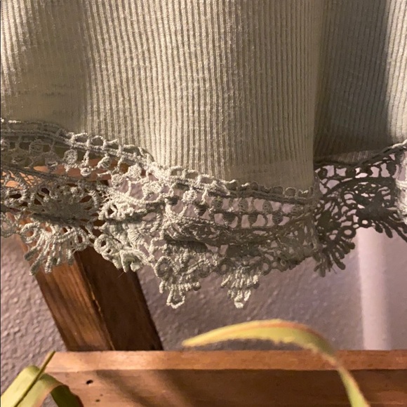 Light green blouse. - Picture 2 of 3